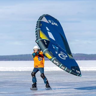 Náš rider na wingu Bianka vyrazila na závody WISSA 2024do Finského Kajaani 12.-16.3. (World Ice and Snow Sailing...